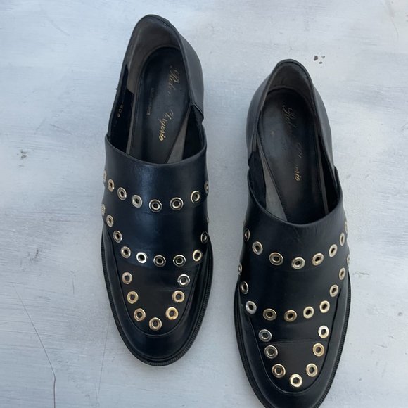 ❌SOLD❌ Gold Tone Grommet Loafers Sz 38.5 Black Leather Round Toe - Picture 4 of 9